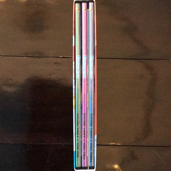 FAMILY GUY V-3 DVD Set - Picture 3 of 3